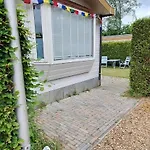 شقة Esdoorn In Putten, Gezellig En Luxe Gerenoveerd بوتِنْ