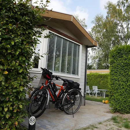Esdoorn In Putten, Gezellig En Luxe Gerenoveerd Apartamento Putten