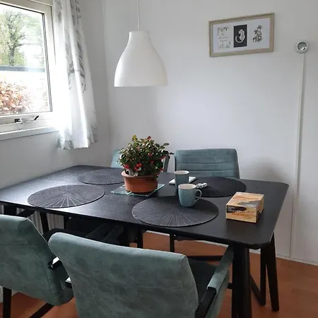 Esdoorn In Putten, Gezellig En Luxe Gerenoveerd *